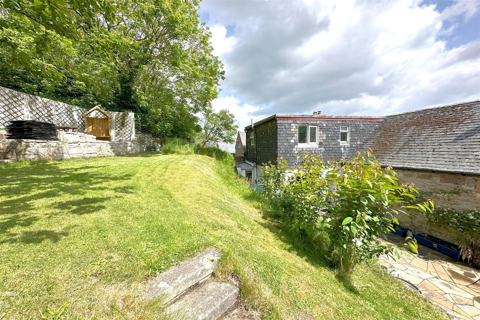 Ashgrove, Braefoot, Hilton, RossShire IV20 1XA Monster Moves